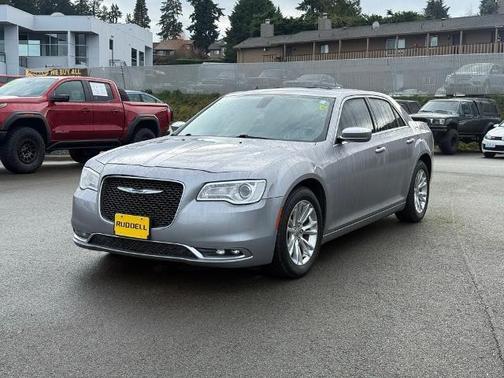 2016 Chrysler 300C Base