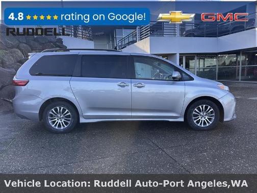 2018 Toyota Sienna XLE