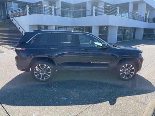 2023 Jeep Grand Cherokee Overland