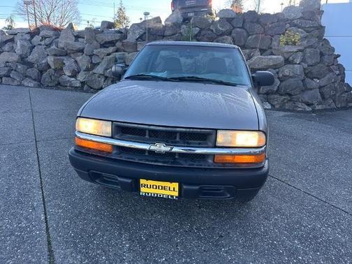 2003 Chevrolet S-10 BASE