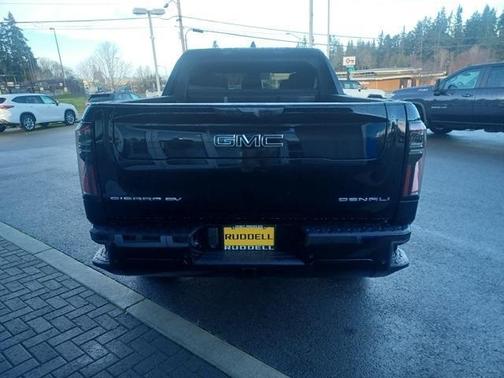 2025 GMC Sierra EV Denali