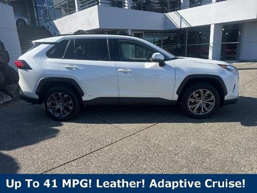 2022 Toyota RAV4 Hybrid XLE Premium
