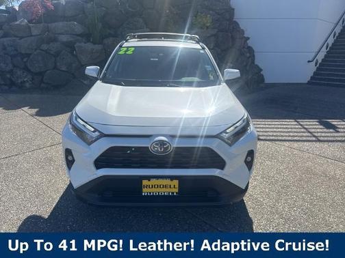 2022 Toyota RAV4 Hybrid XLE Premium