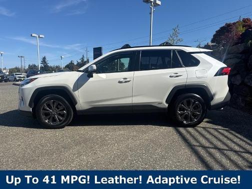 2022 Toyota RAV4 Hybrid XLE Premium