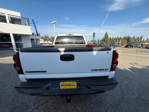 2004 Chevrolet Silverado 2500 LT H/D Crew Cab