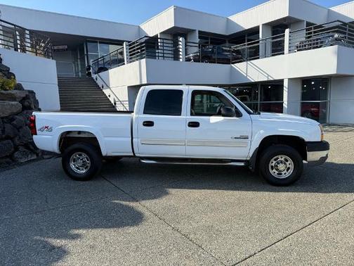 2004 Chevrolet Silverado 2500 LT H/D Crew Cab
