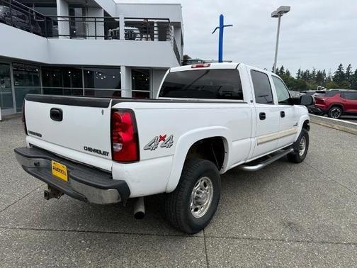 2004 Chevrolet Silverado 2500 LT H/D Crew Cab