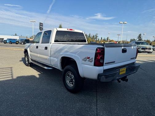 2004 Chevrolet Silverado 2500 LT H/D Crew Cab
