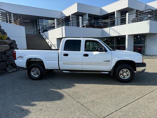 2004 Chevrolet Silverado 2500 LT H/D Crew Cab