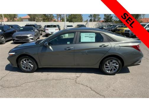 2024 Hyundai ELANTRA SEL