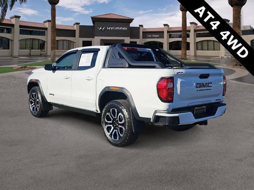 2025 GMC Canyon AT4