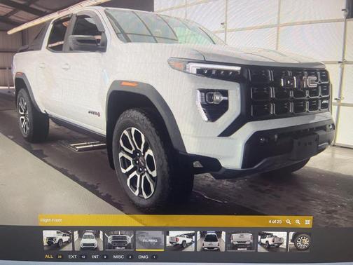 2025 GMC Canyon AT4
