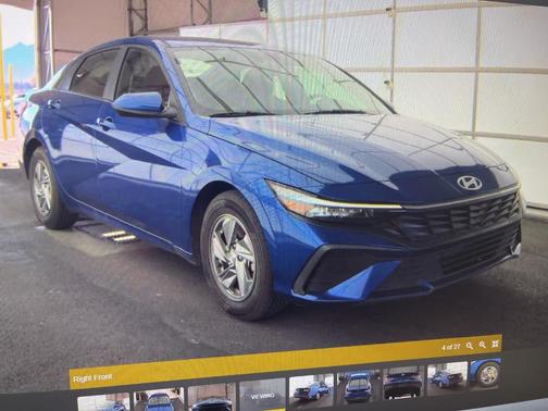 2024 Hyundai ELANTRA SE