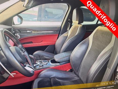 2021 Alfa Romeo Stelvio Quadrifoglio