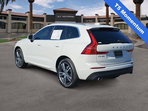 White 2018 Volvo XC60 T5 Momentum