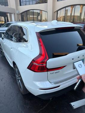 White 2018 Volvo XC60 T5 Momentum