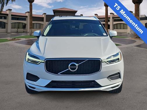 White 2018 Volvo XC60 T5 Momentum