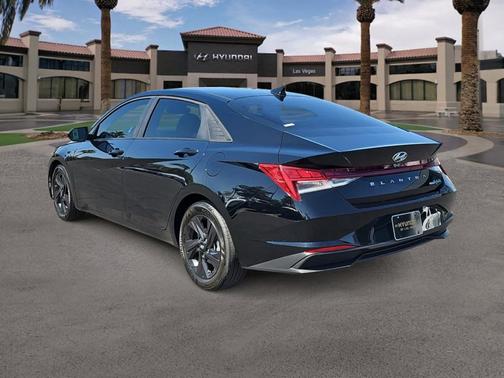 2022 Hyundai ELANTRA HEV Blue