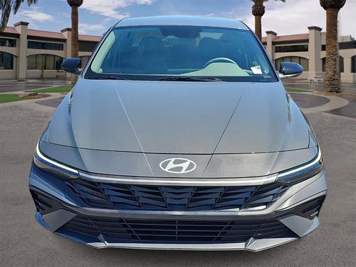 2025 Hyundai ELANTRA HEV SEL Sport