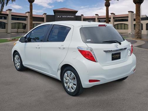 2012 Toyota Yaris LE