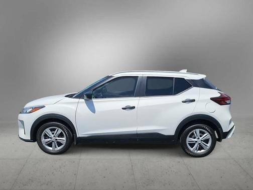 2023 Nissan Kicks S