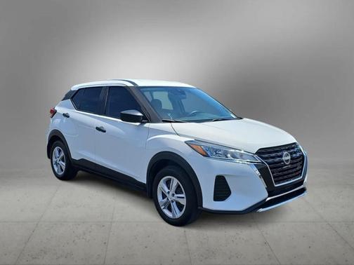 2023 Nissan Kicks S