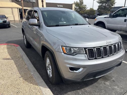 2017 Jeep Grand Cherokee Laredo