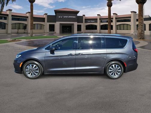 2021 Chrysler Pacifica Touring-L