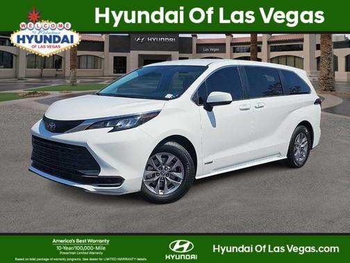 2021 Toyota Sienna LE