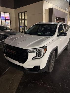 Summit White 2024 GMC Terrain SLE