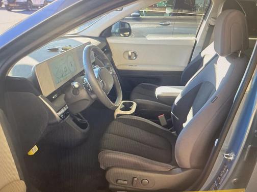 2024 Hyundai IONIQ 5 SE