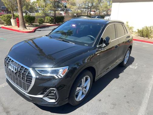 Mythos Black Metallic 2023 Audi Q3 45 S line Premium Plus