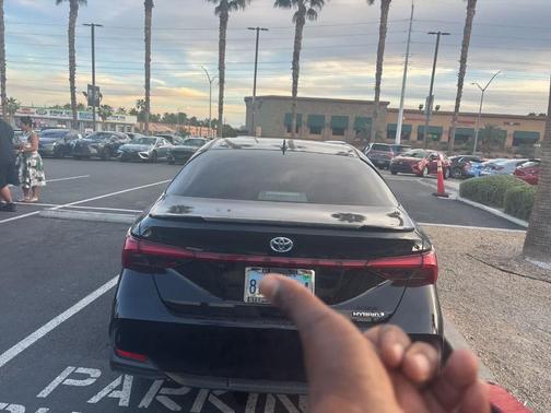 2021 Toyota Avalon Hybrid XSE