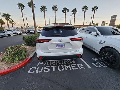 Wind Chill Pearl 2023 Toyota Highlander Limited