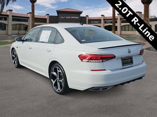 2021 Volkswagen Passat 2.0T R-Line