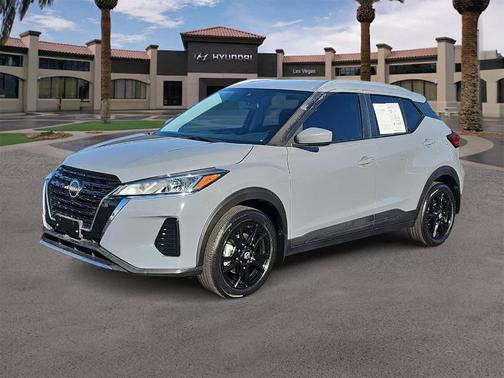 2023 Nissan Kicks SV