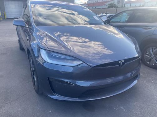2023 Tesla Model X 