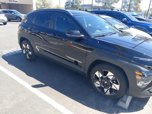 Abyss Black Pearl 2024 Hyundai KONA SEL