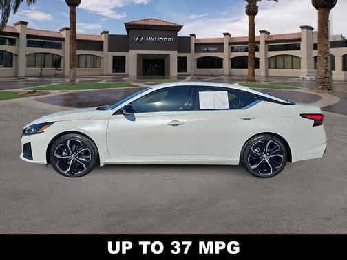 White 2023 Nissan Altima 2.5 SR