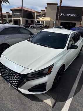 White 2023 Nissan Altima 2.5 SR