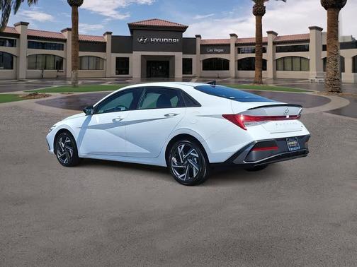 2025 Hyundai ELANTRA HEV SEL Sport