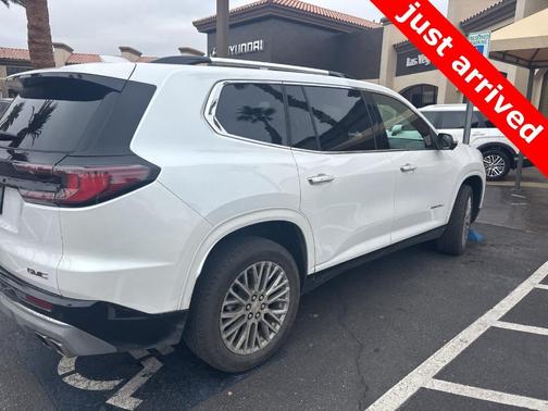 2024 GMC Acadia Denali