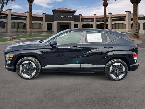 Abyss Black Pearl 2025 Hyundai KONA EV SEL