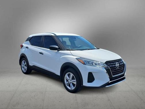 2023 Nissan Kicks S