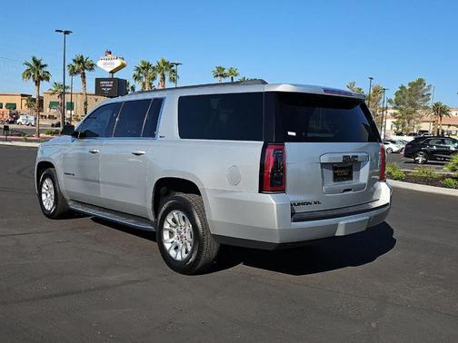 2017 GMC Yukon XL SLT