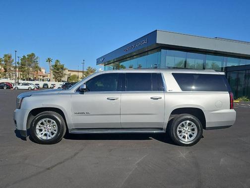 2017 GMC Yukon XL SLT