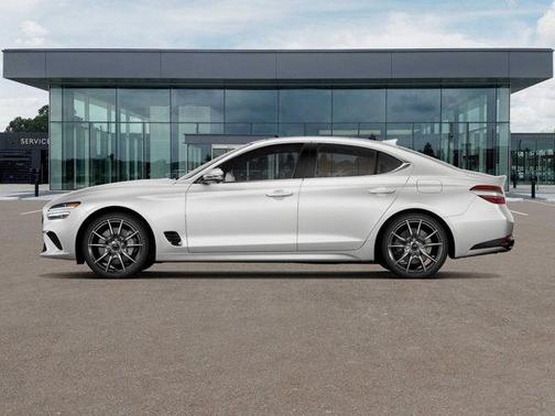 Uyuni White 2026 Genesis G70 2.5T RWD Prestige