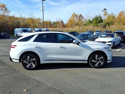 Uyuni White 2026 Genesis GV70 3.5T Sport Advanced