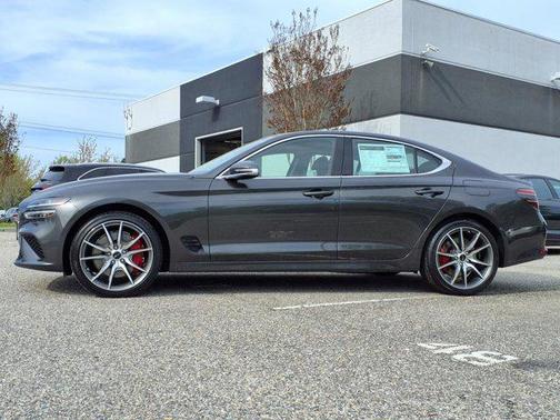 2025 Genesis G70 2.5T RWD