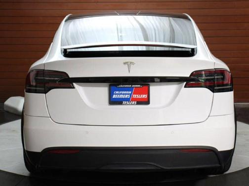 Pearl White 2023 Tesla Model X Base